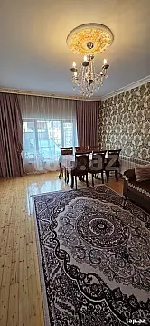 Satılır 5 otaqlı həyət evi 260 m²