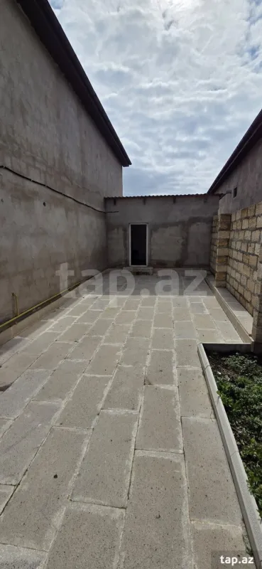 Satılır 5 otaqlı həyət evi 260 m²
