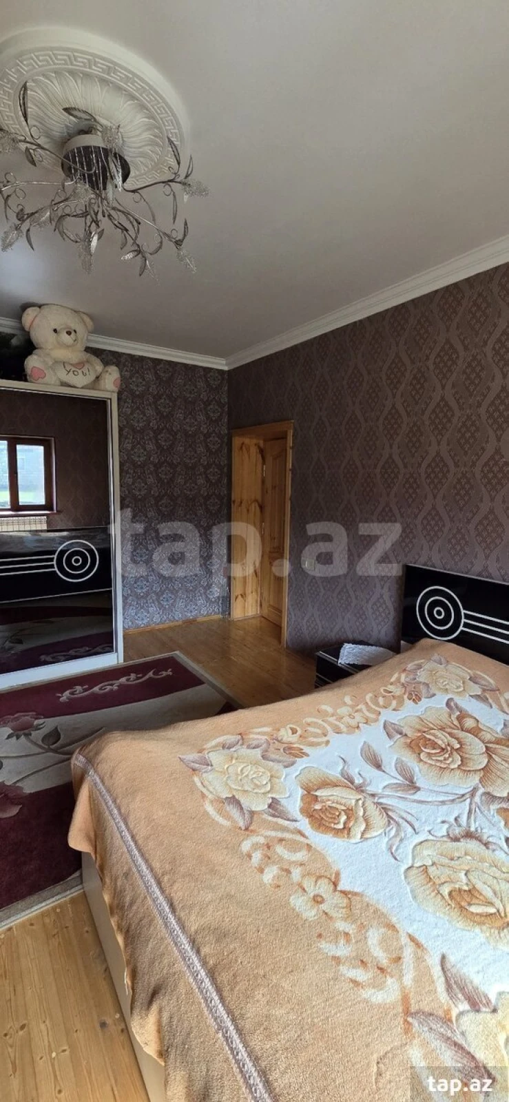 Satılır 5 otaqlı həyət evi 260 m²