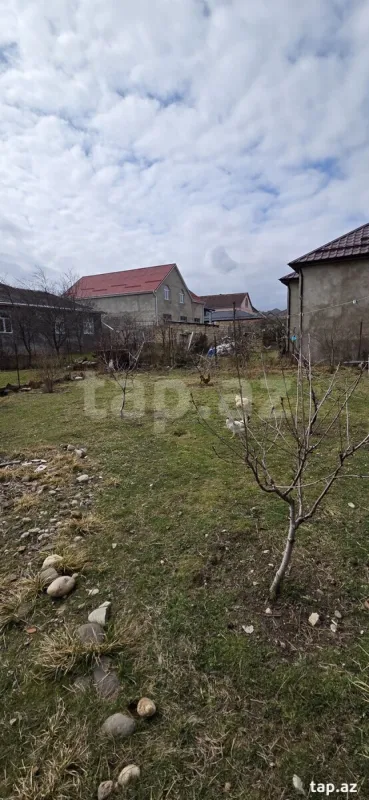 Satılır 5 otaqlı həyət evi 260 m²