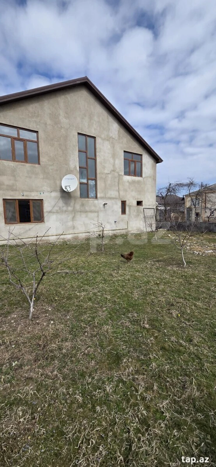 Satılır 5 otaqlı həyət evi 260 m²