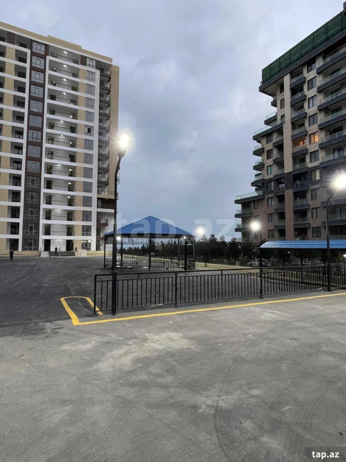 Kirayə verilir 2 otaqlı yeni tikili 75 m²