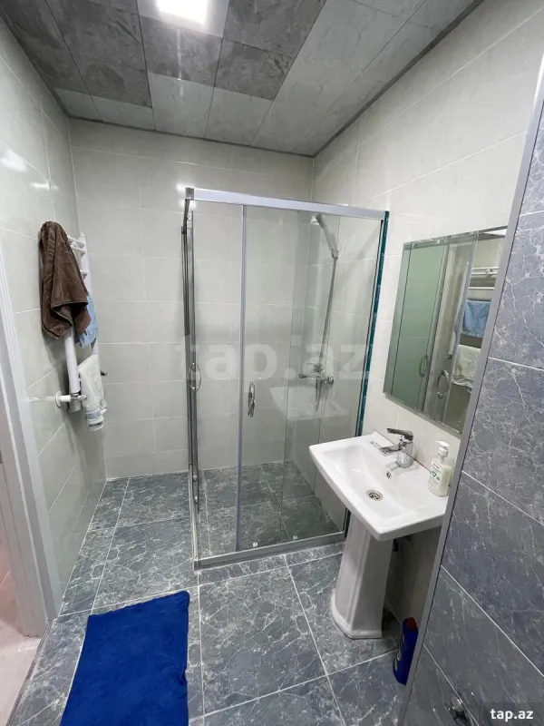 Kirayə verilir 2 otaqlı yeni tikili 75 m²