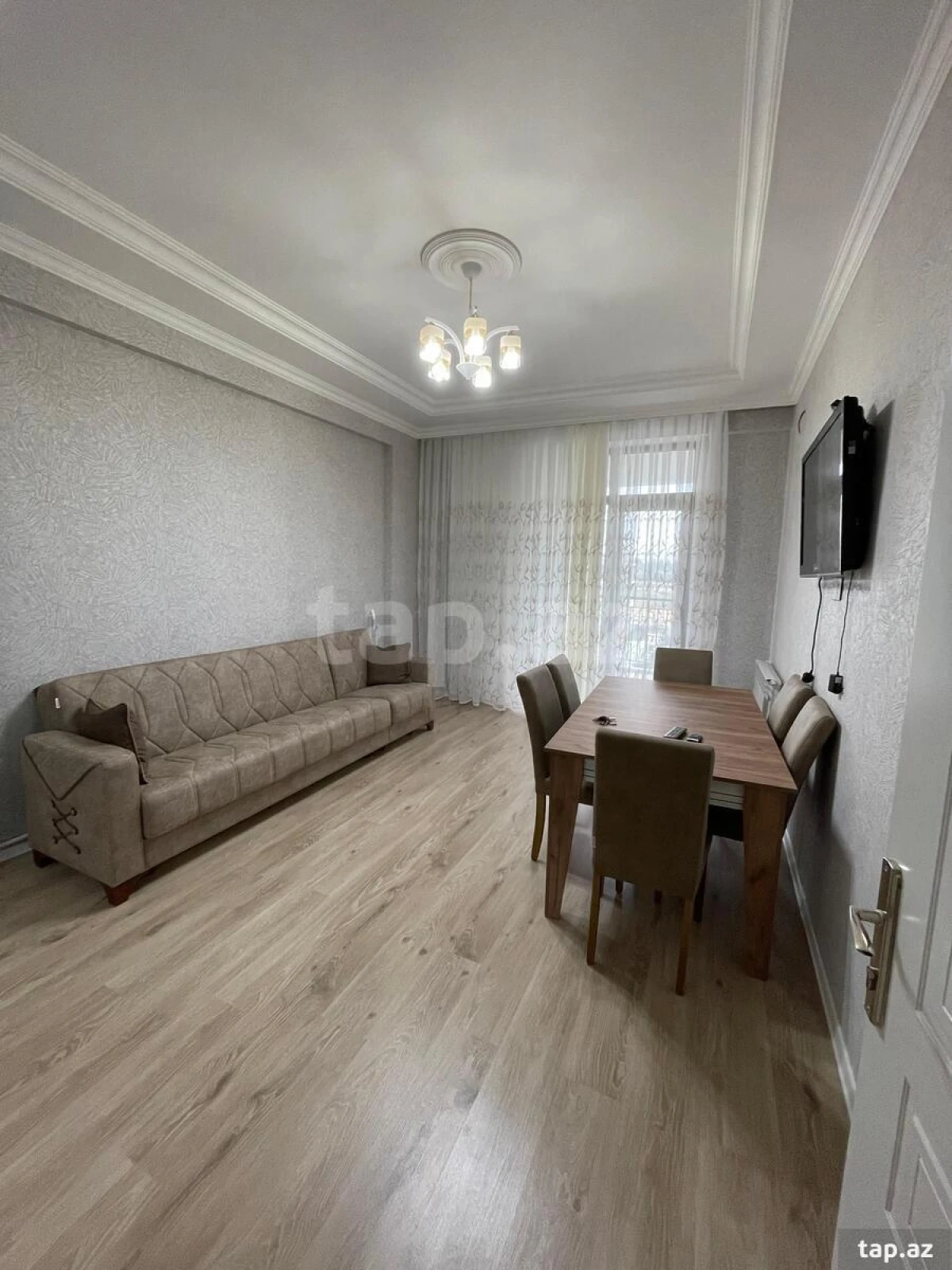 Kirayə verilir 2 otaqlı yeni tikili 75 m²