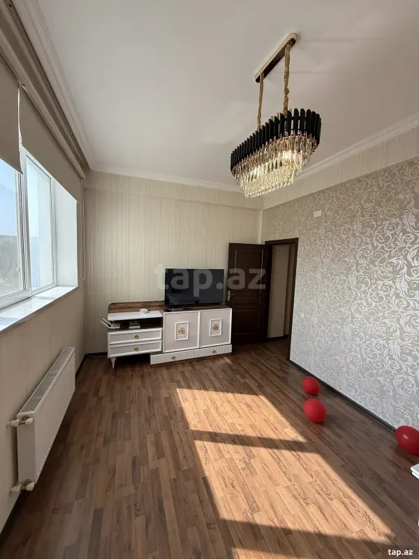 Kirayə verilir 2 otaqlı yeni tikili 65 m²