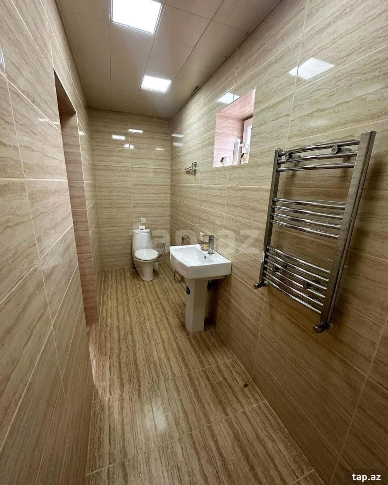 Kirayə verilir 8 otaqlı həyət evi 300 m²