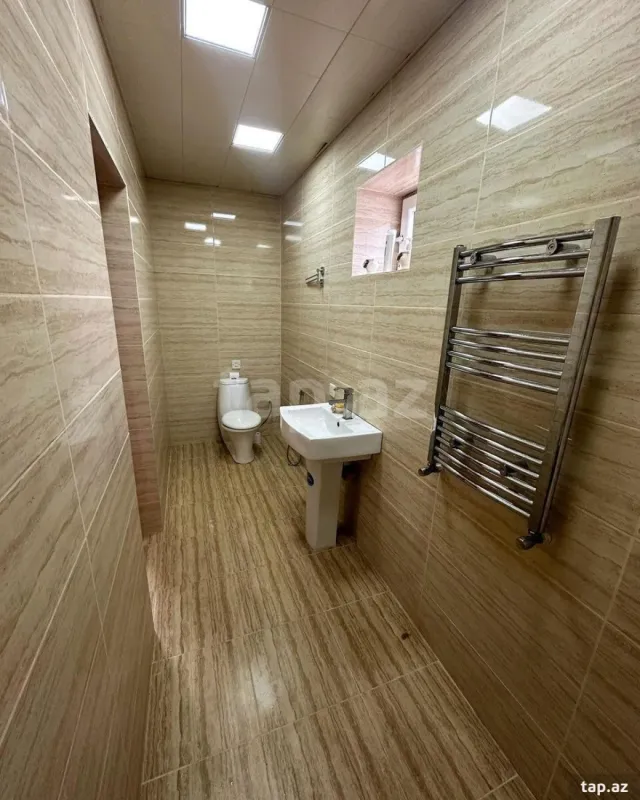 Kirayə verilir 8 otaqlı həyət evi 300 m²