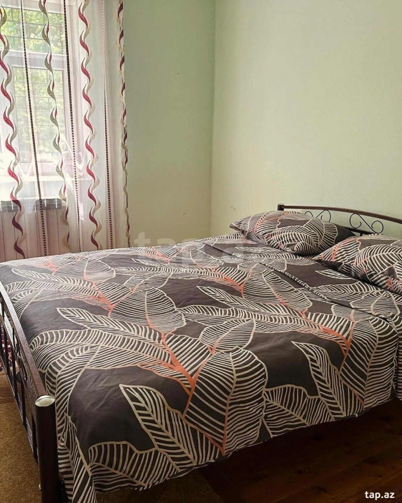 Kirayə verilir 8 otaqlı həyət evi 300 m²