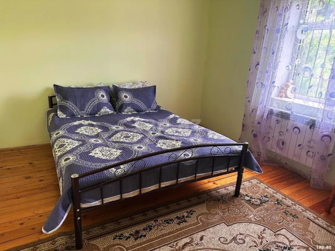 Kirayə verilir 8 otaqlı həyət evi 300 m²