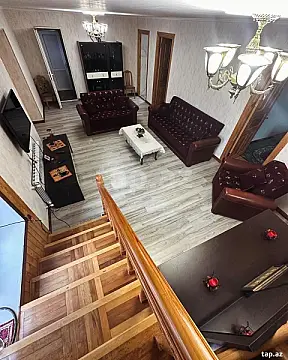 Kirayə verilir 8 otaqlı həyət evi 300 m²