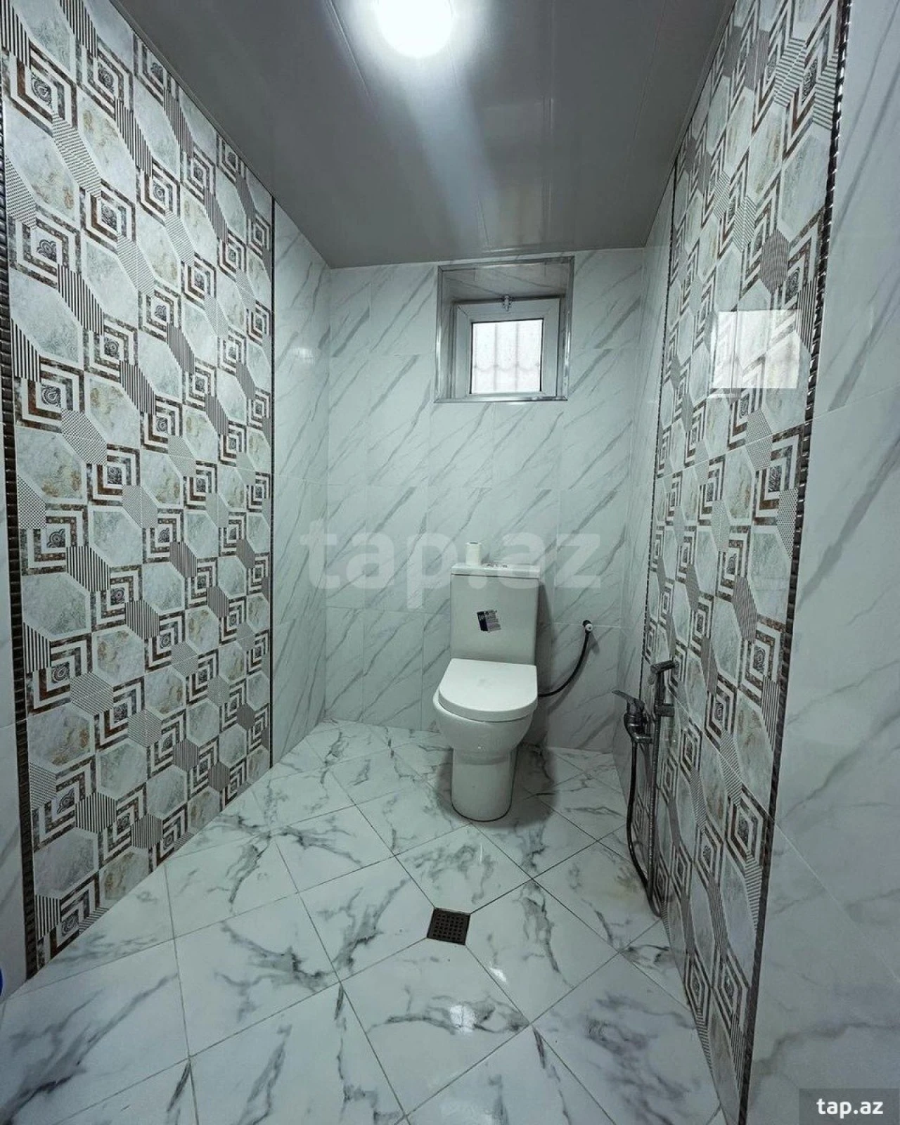 Kirayə verilir 8 otaqlı həyət evi 300 m²