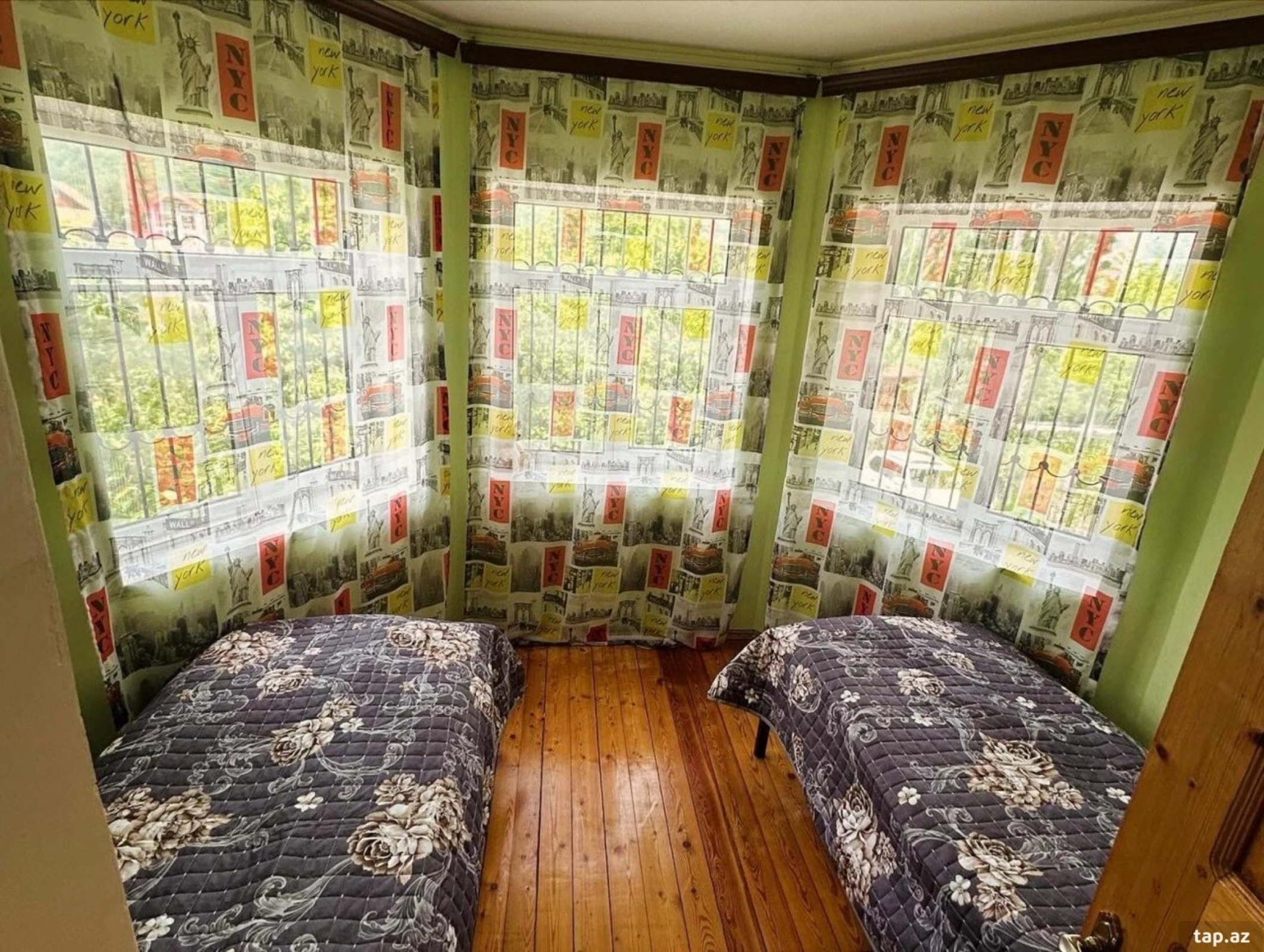 Kirayə verilir 8 otaqlı həyət evi 300 m²