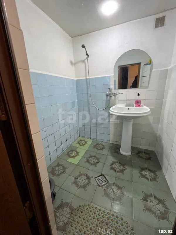 Kirayə verilir 2 otaqlı mənzil 50 m²