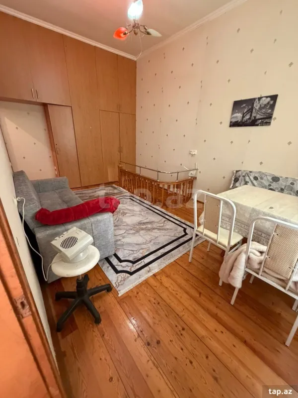 Kirayə verilir 2 otaqlı mənzil 70 m²