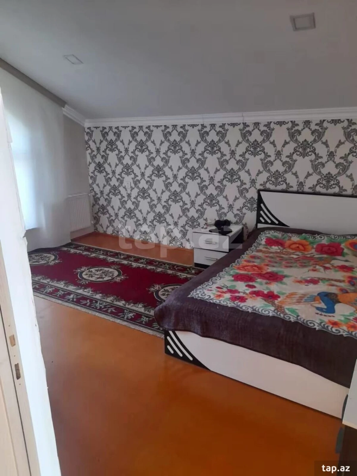 Satılır 5 otaqlı həyət evi 200 m²