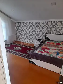 Satılır 5 otaqlı həyət evi 200 m²