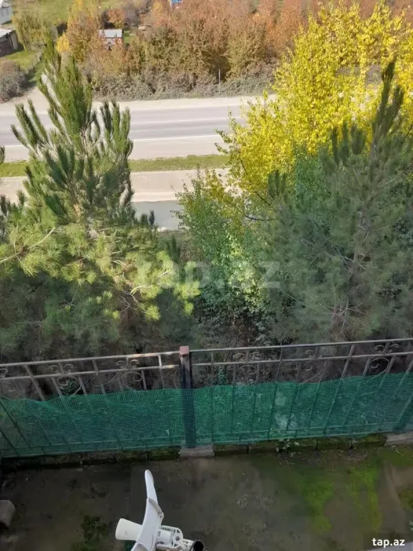 Satılır 5 otaqlı həyət evi 200 m²