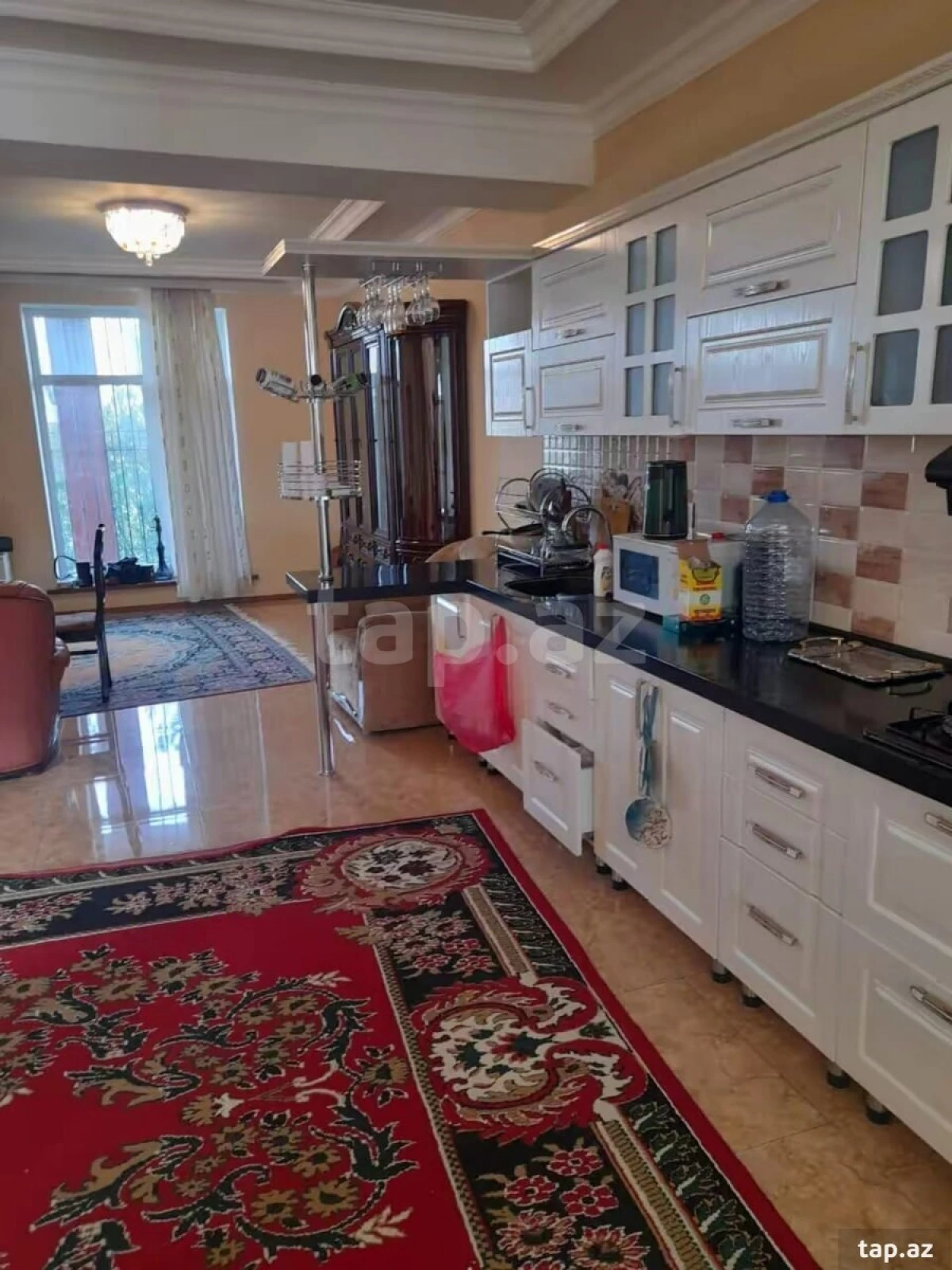 Satılır 5 otaqlı həyət evi 200 m²