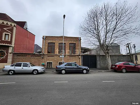 Satılır 6 otaqlı həyət evi 500 m² — Gəncə 6 otaq 500.00 m²