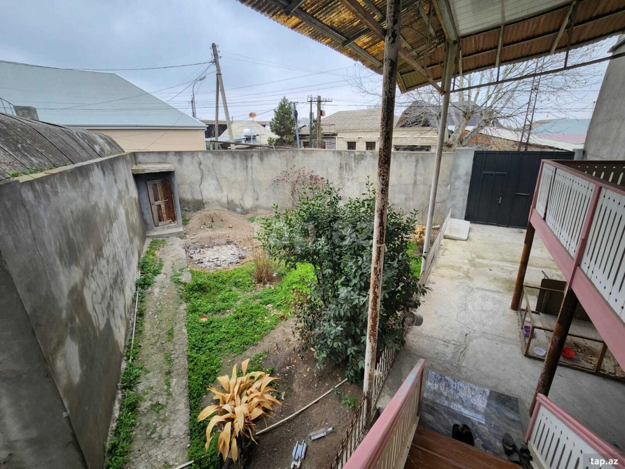 Satılır 6 otaqlı həyət evi 500 m²