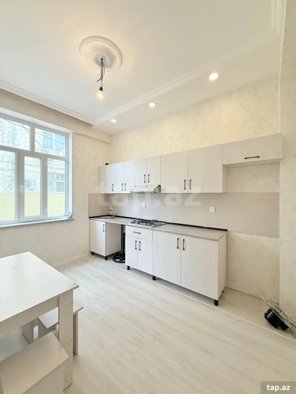 Satılır 2 otaqlı yeni tikili 45 m²