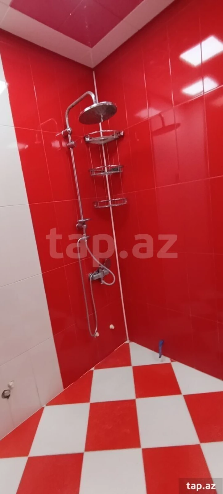 Kirayə verilir 3 otaqlı yeni tikili 120 m²