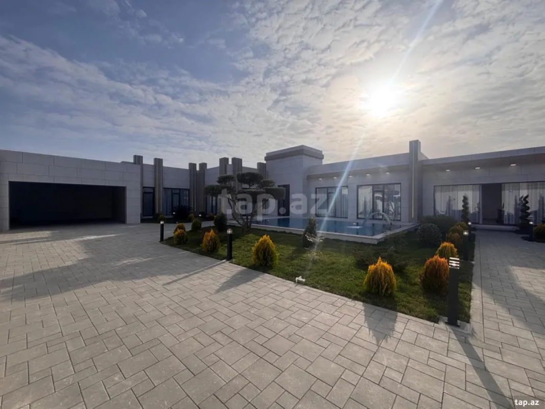 Satılır 5 otaqlı həyət evi 260 m²