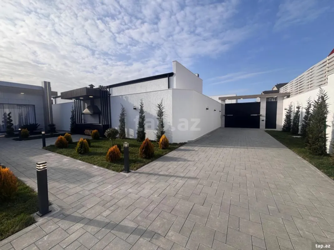 Satılır 5 otaqlı həyət evi 260 m²