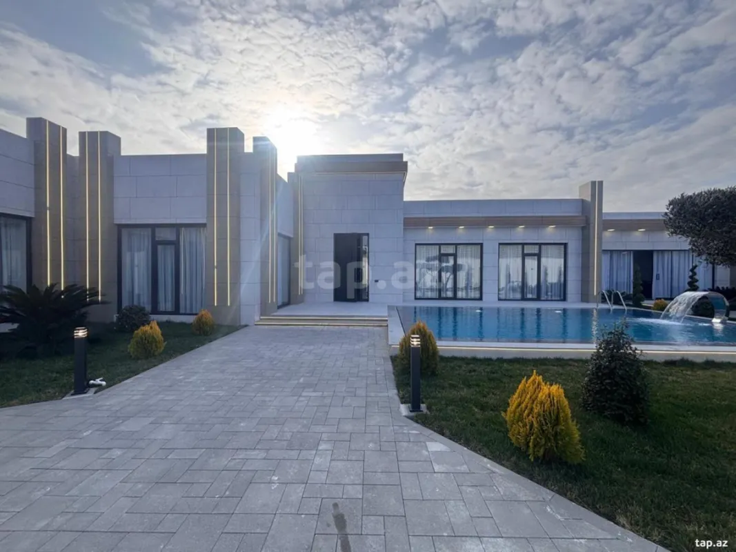 Satılır 5 otaqlı həyət evi 260 m²