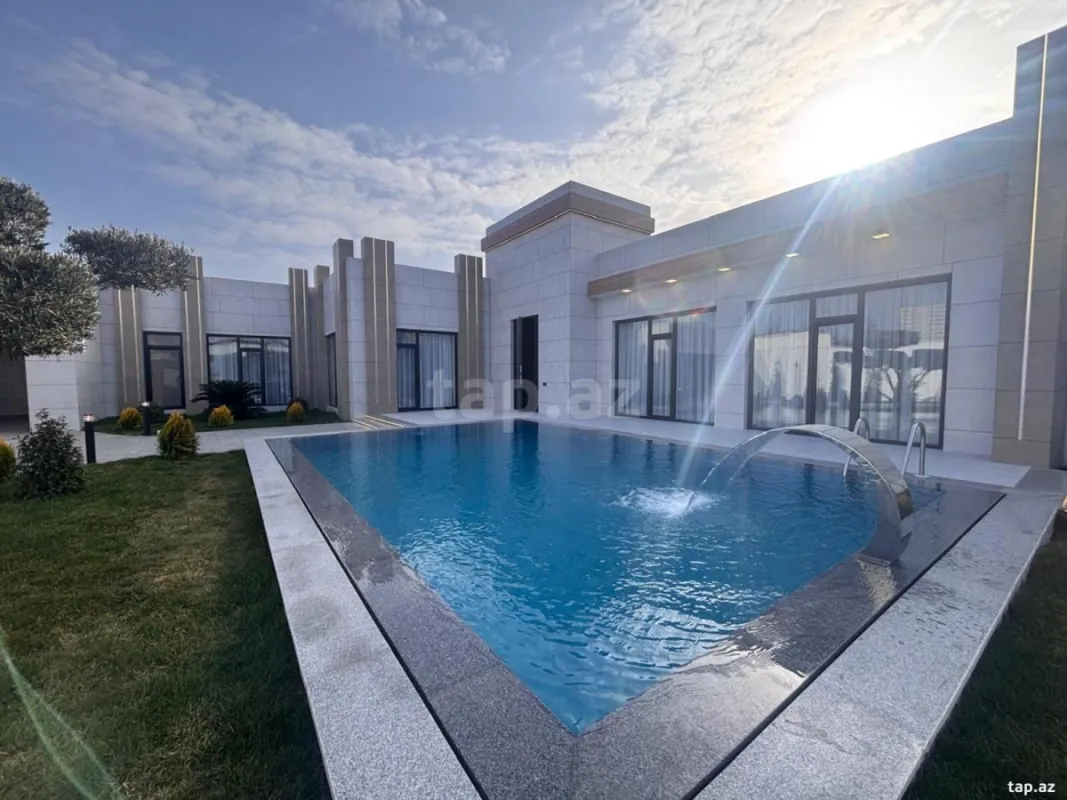 Satılır 5 otaqlı həyət evi 260 m²