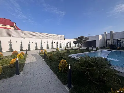 Satılır 5 otaqlı həyət evi 260 m²