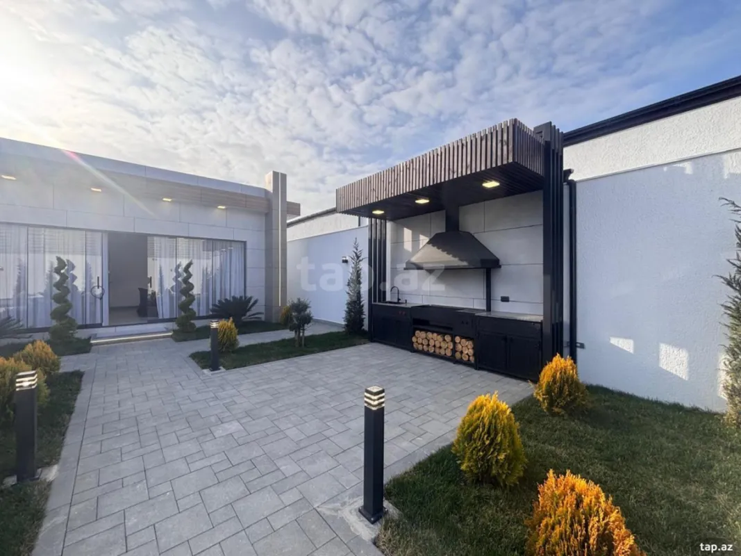 Satılır 5 otaqlı həyət evi 260 m²