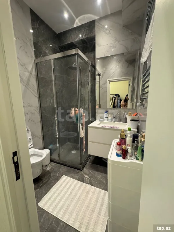 Kirayə verilir 2 otaqlı yeni tikili 60 m²