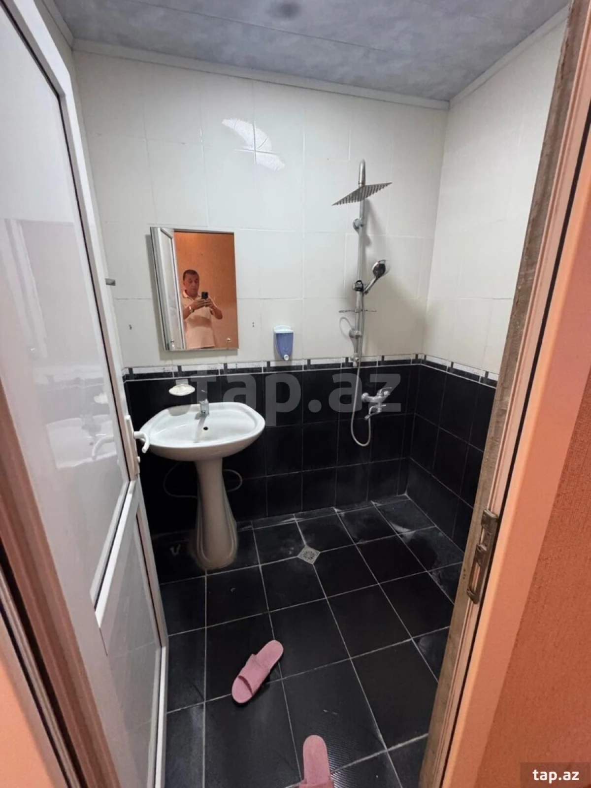 Kirayə verilir 3 otaqlı yeni tikili 110 m²