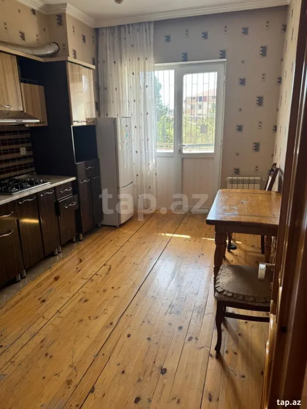 Kirayə verilir 3 otaqlı yeni tikili 110 m²