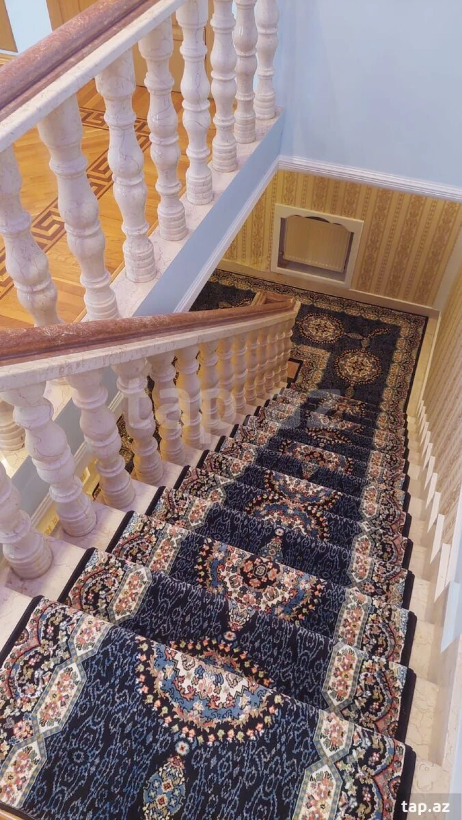 Kirayə verilir 7 otaqlı həyət evi 500 m²