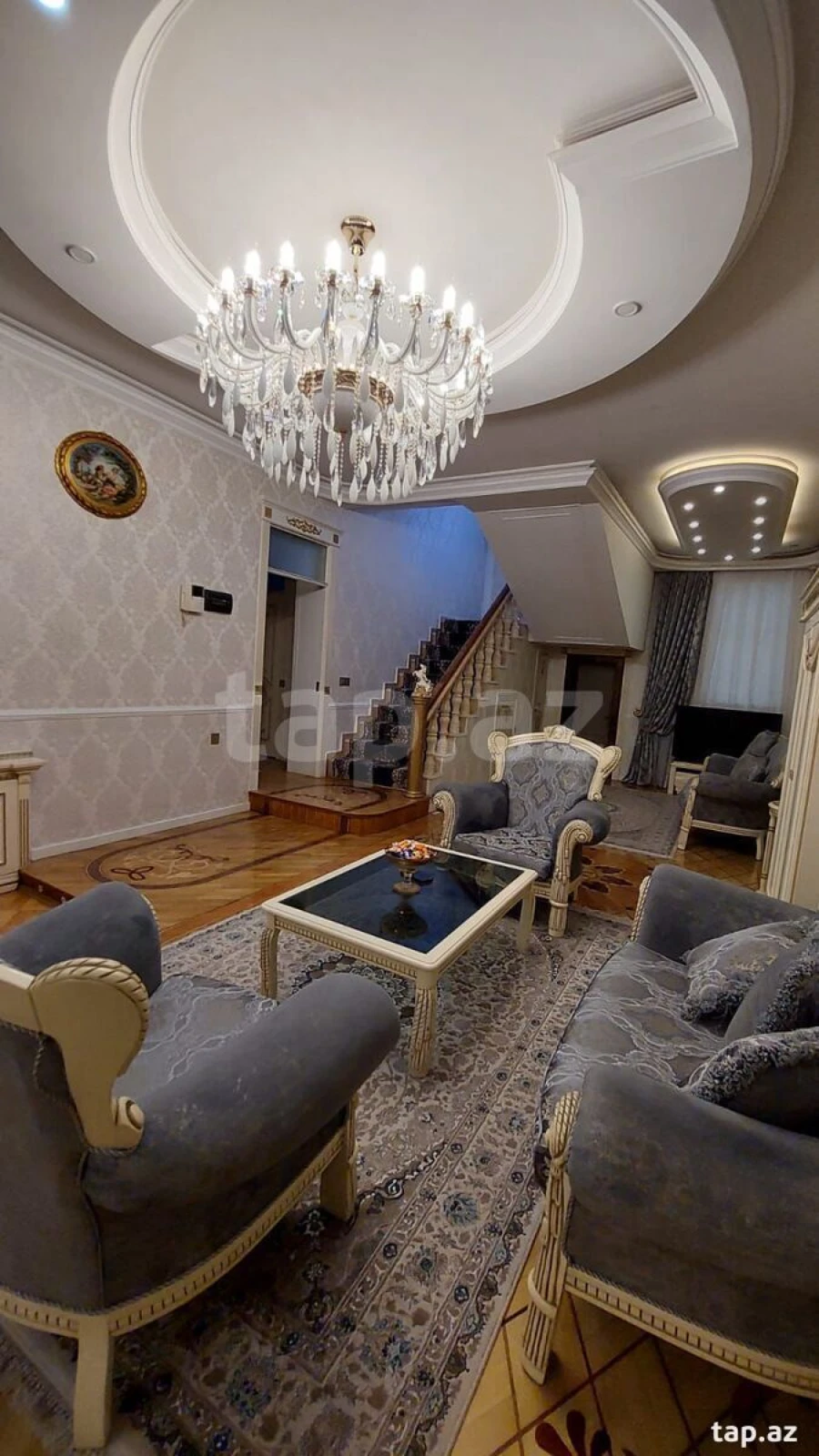 Kirayə verilir 7 otaqlı həyət evi 500 m²