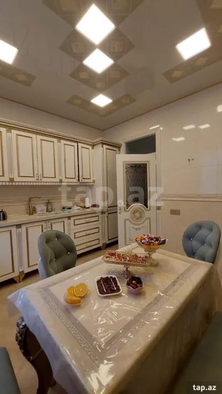 Kirayə verilir 7 otaqlı həyət evi 500 m²