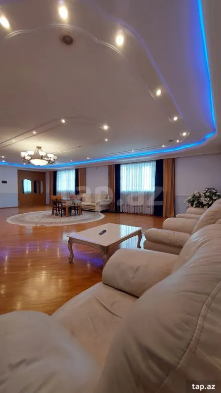 Kirayə verilir 7 otaqlı həyət evi 500 m²