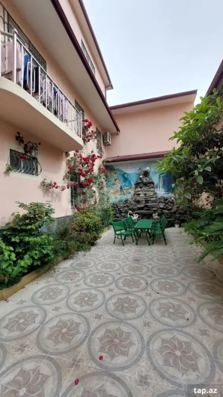 Kirayə verilir 7 otaqlı həyət evi 500 m²