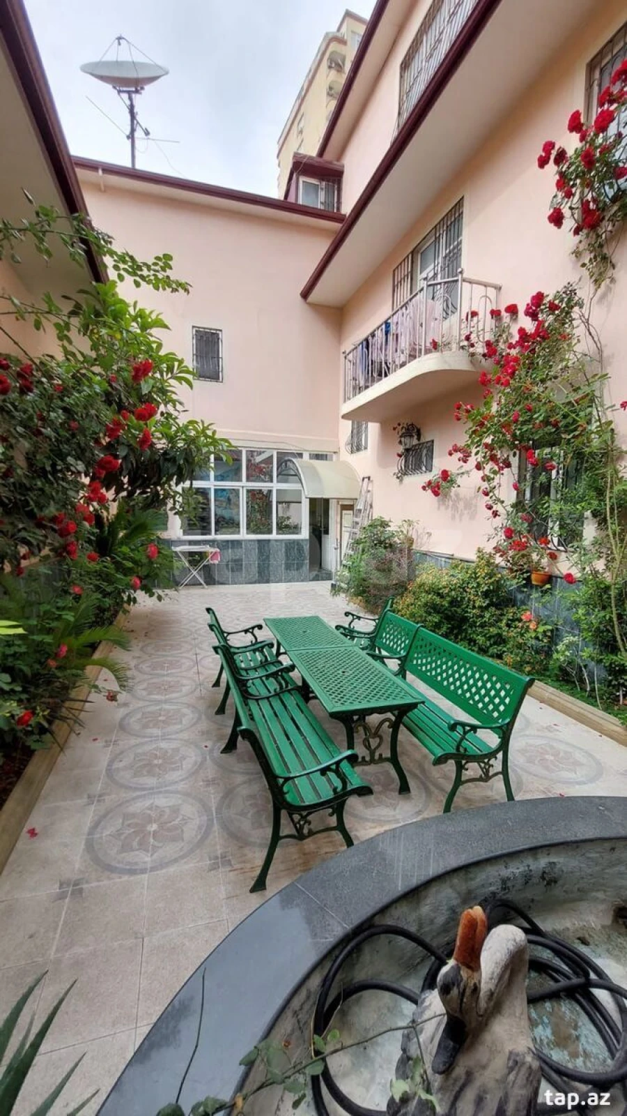 Kirayə verilir 7 otaqlı həyət evi 500 m²