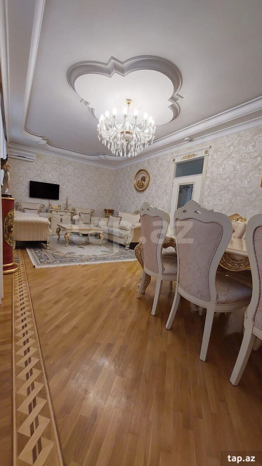 Kirayə verilir 7 otaqlı həyət evi 500 m²