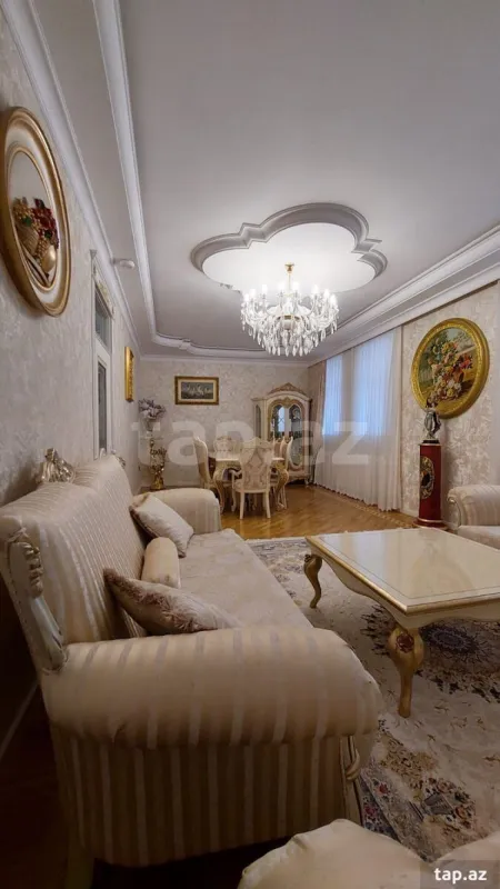 Kirayə verilir 7 otaqlı həyət evi 500 m²