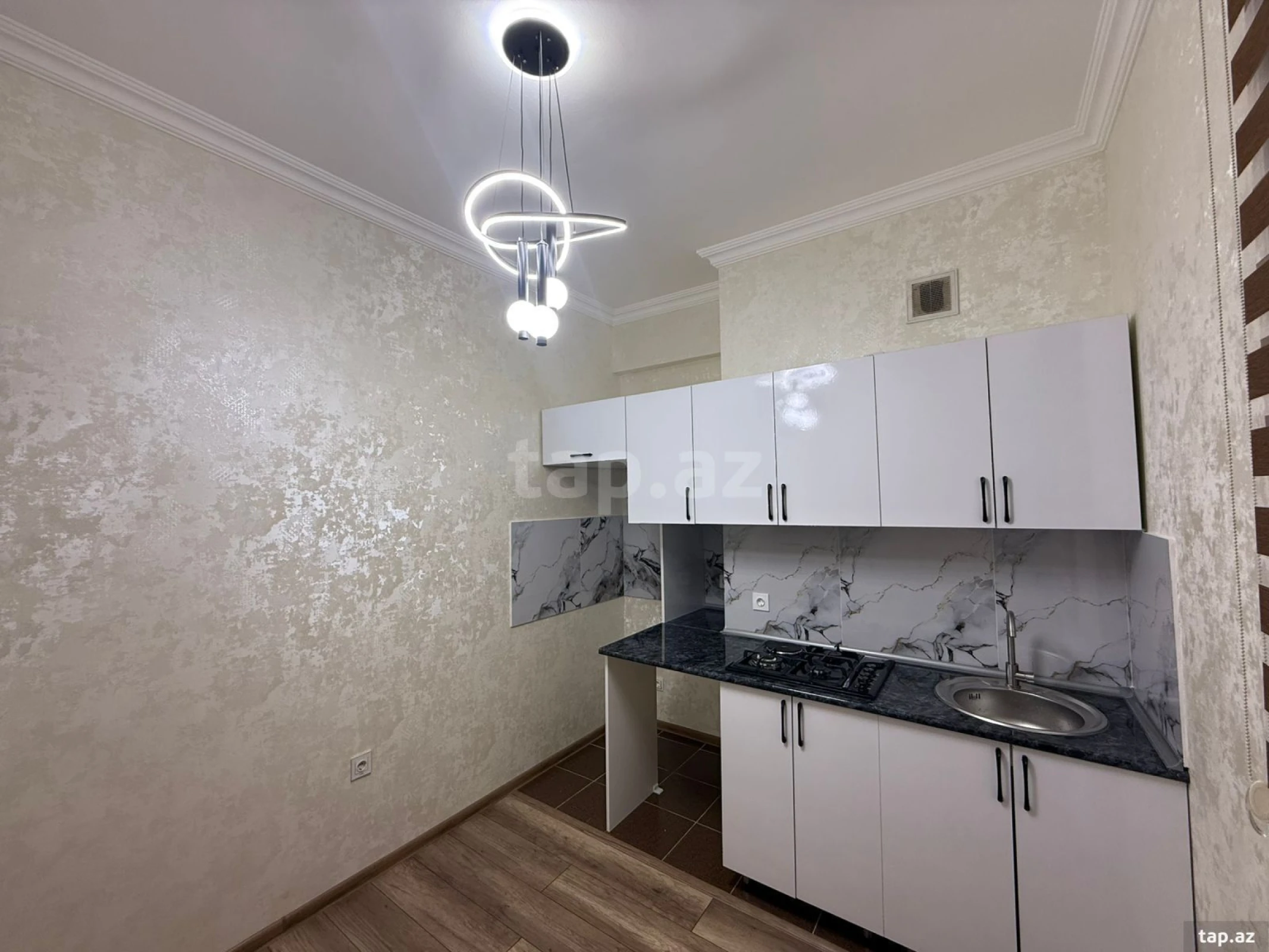 Satılır 1 otaqlı yeni tikili 40 m²