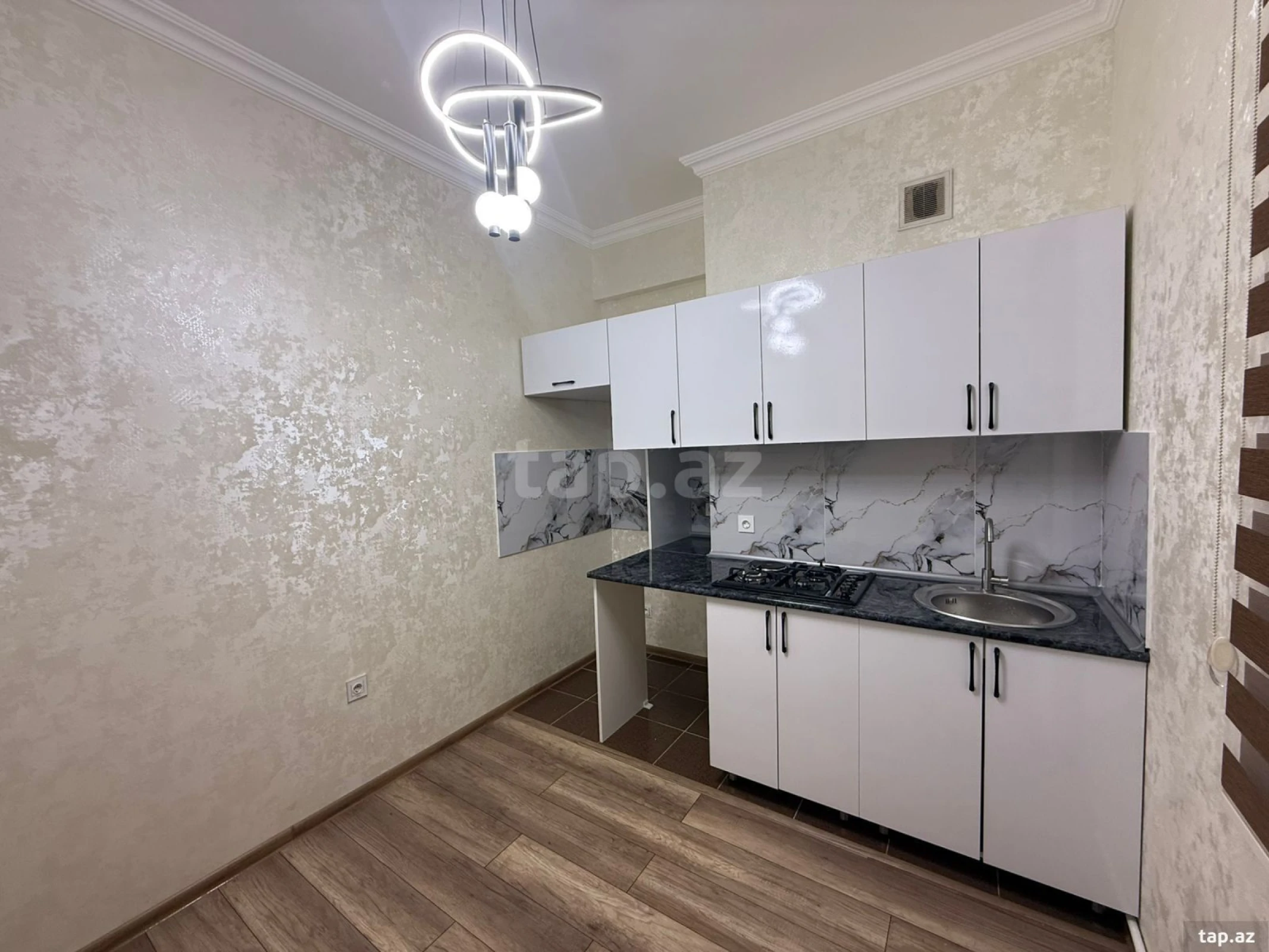 Satılır 1 otaqlı yeni tikili 40 m²