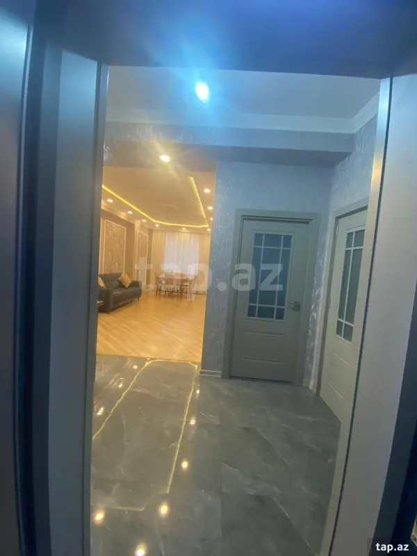 Kirayə verilir 2 otaqlı yeni tikili 65 m²