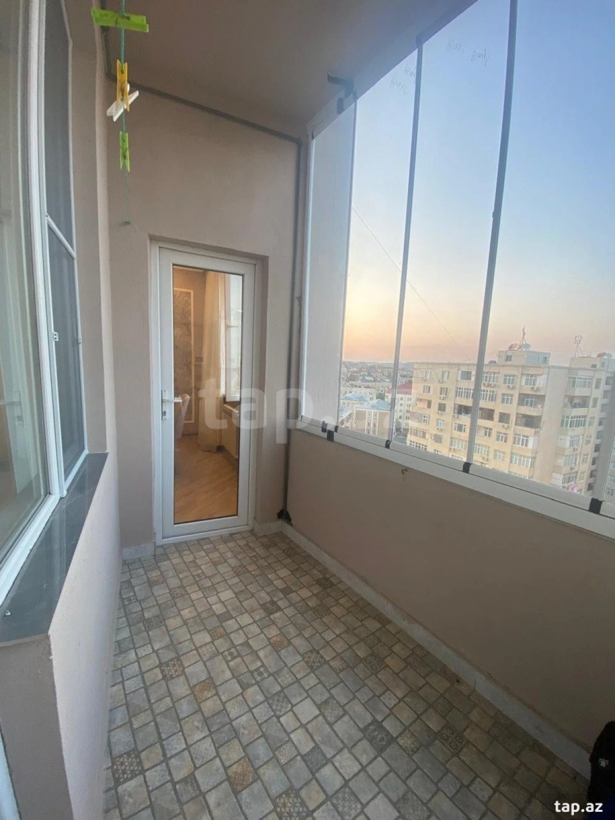 Kirayə verilir 2 otaqlı yeni tikili 65 m²