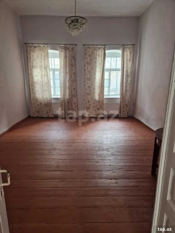 Kirayə verilir 2 otaqlı həyət evi 60 m²