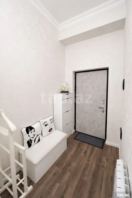 Satılır 3 otaqlı yeni tikili 76 m²