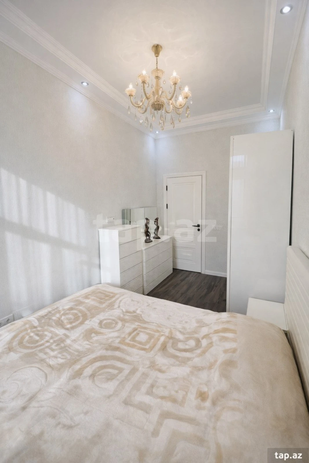 Satılır 3 otaqlı yeni tikili 76 m²